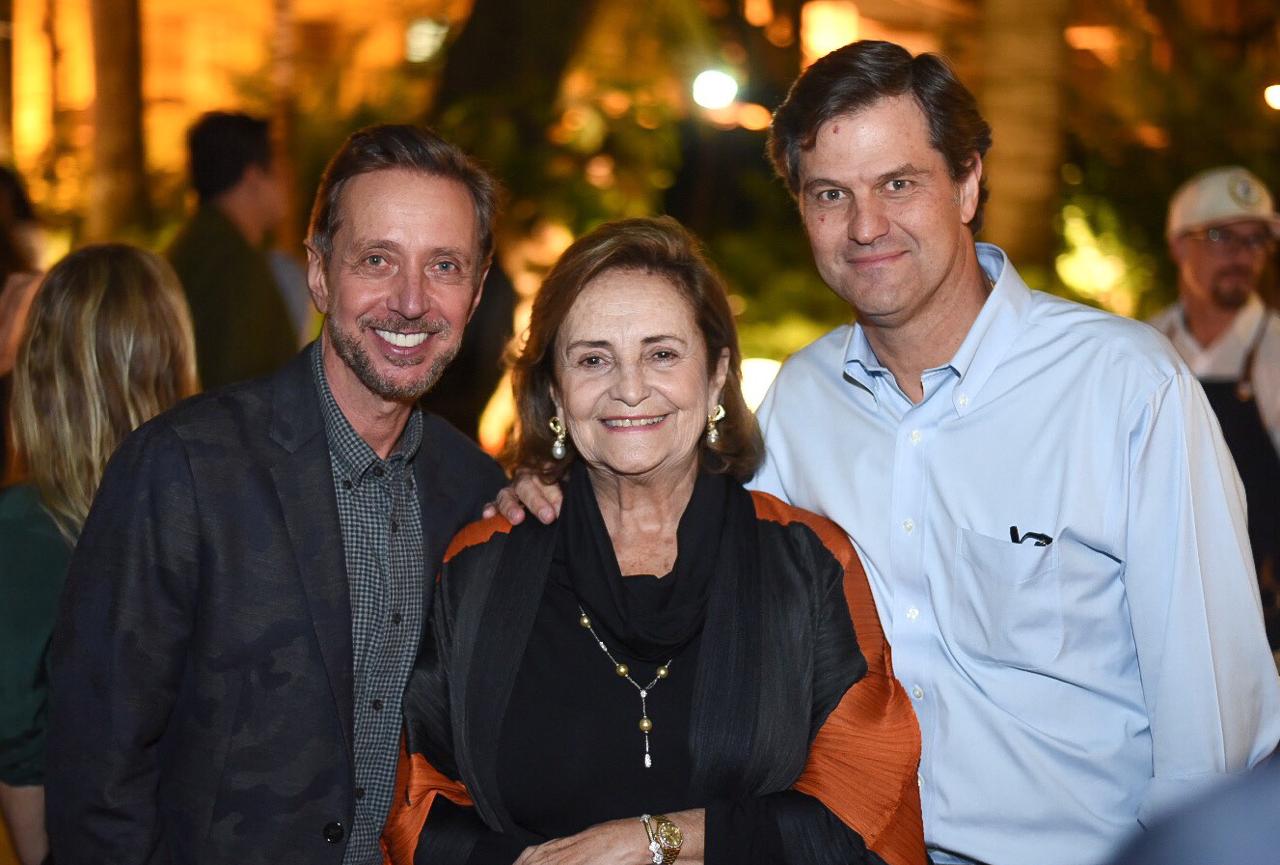 Nando Grabowsky, Lucinha Araújo e Sergio Francisco Monteiro de Carvalho.