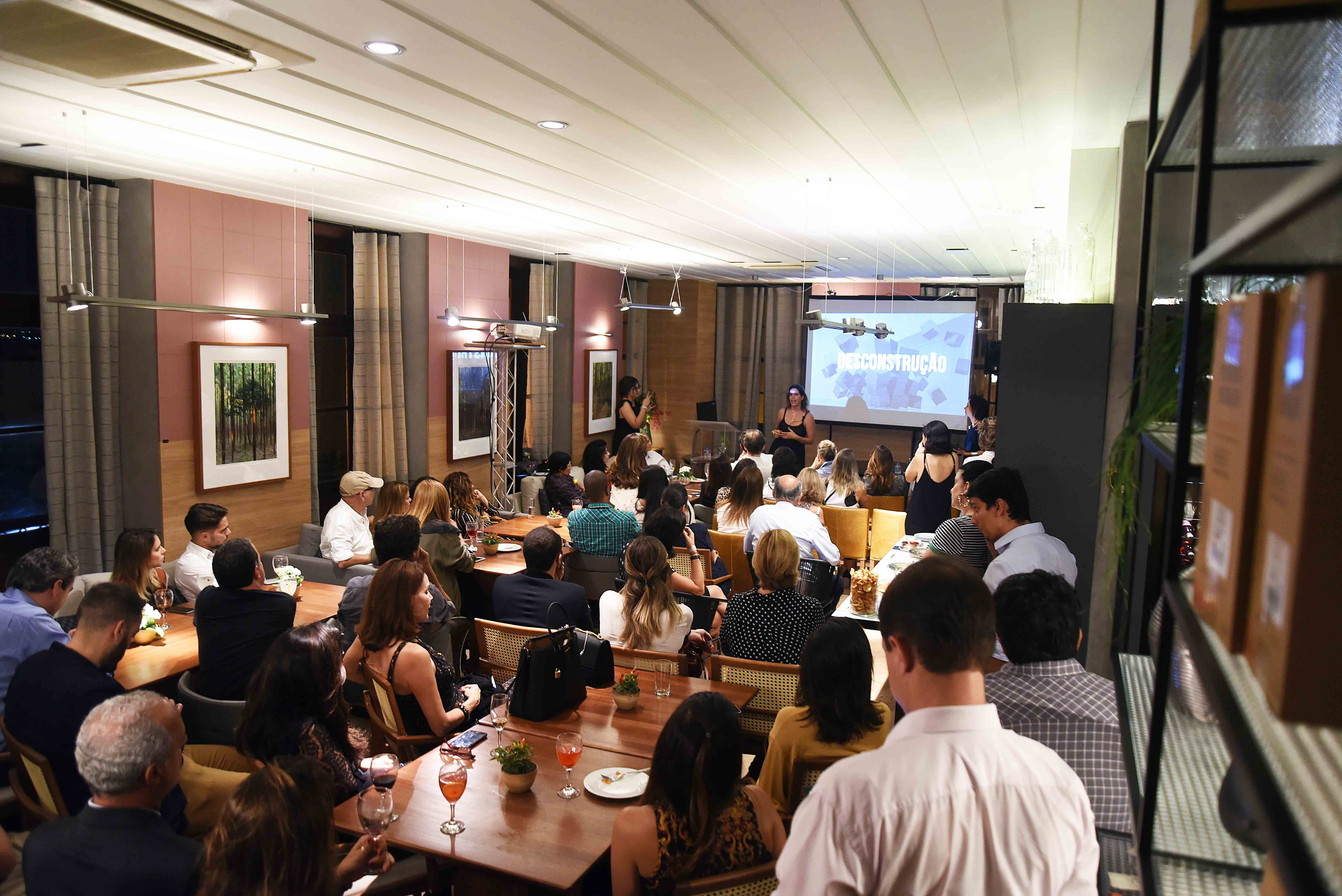 Palestra de Antonia Barbosa e Luiza Bomeny