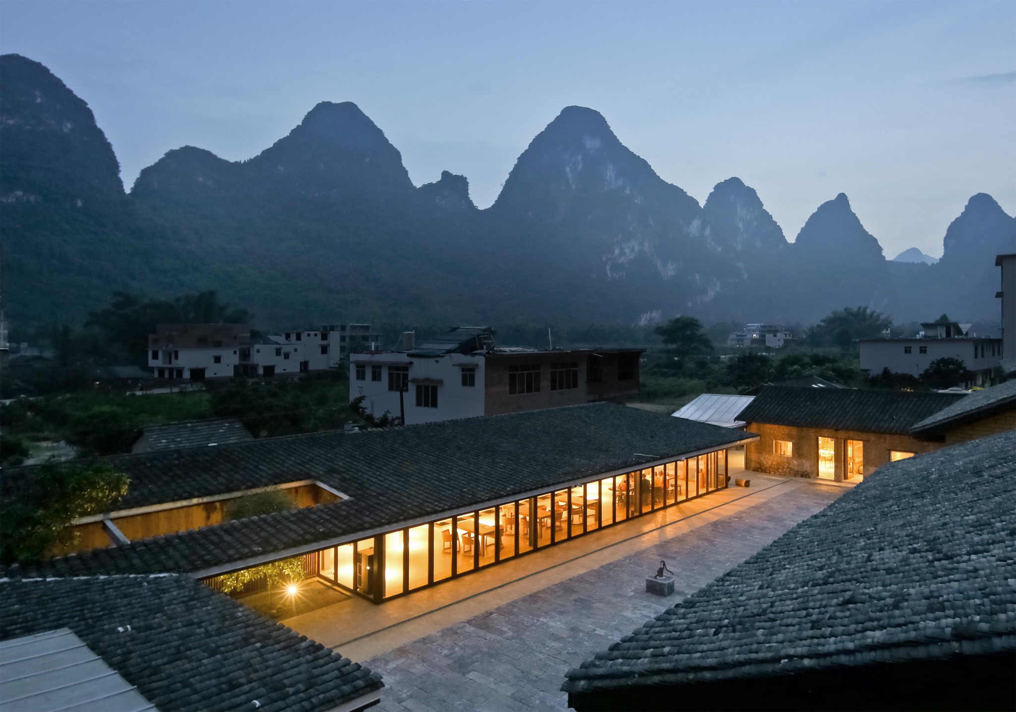 O XY Yunlu Hotel do Atelier Liu Yuyang foi eleito como Prédio Hospitaleiro do Ano.