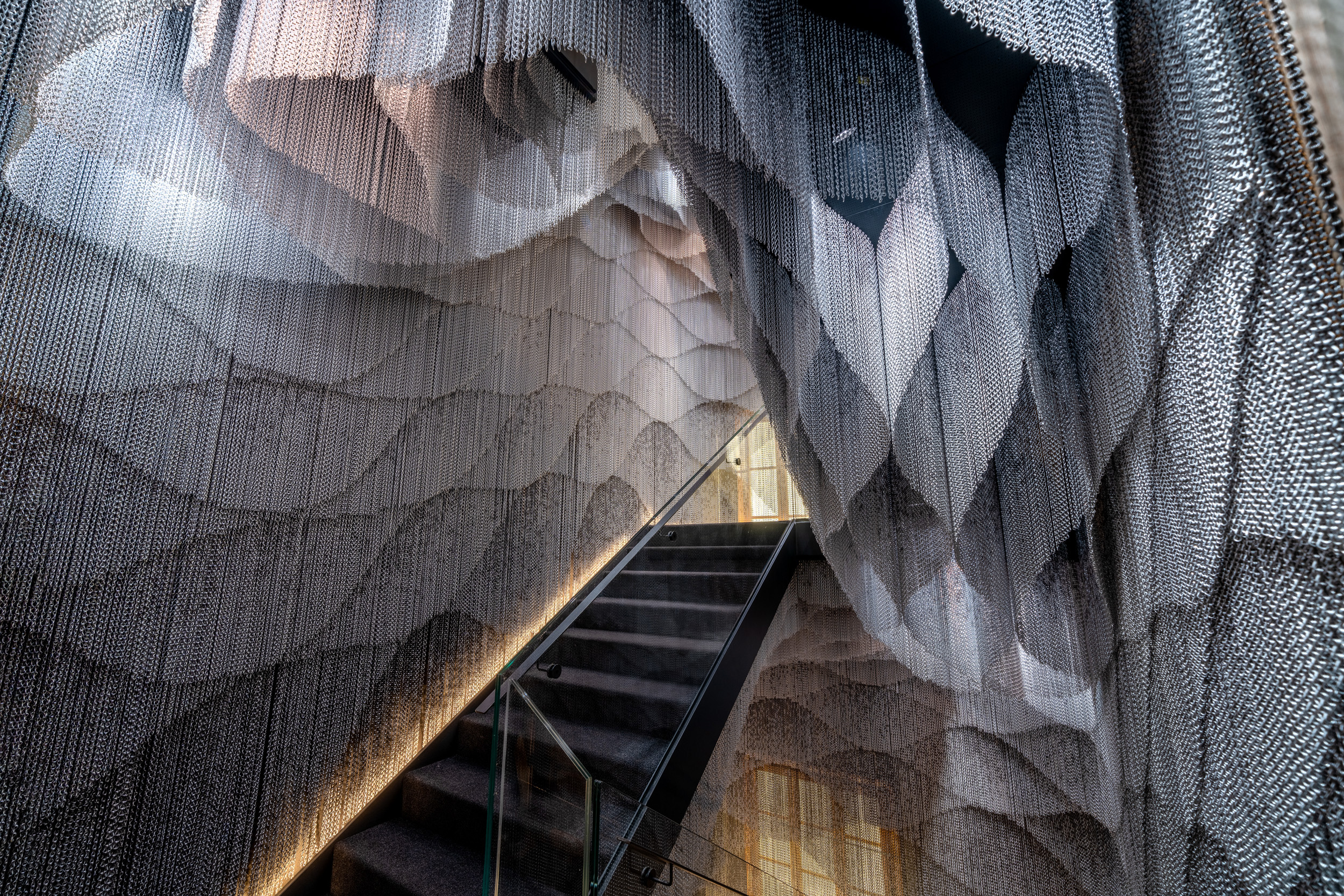 kengo kuma casa batllo gaudi escada aluminio corrente