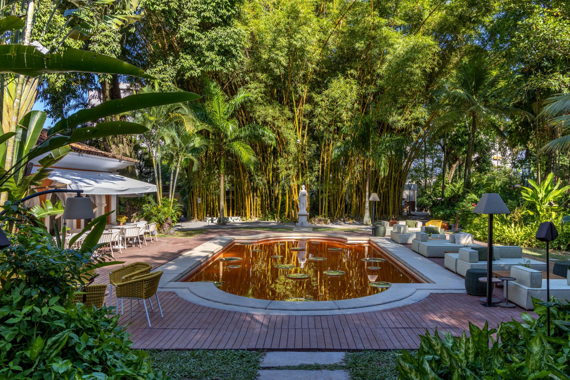 BamˈBo͞o Bar, por Gisele Taranto Arquitetura. Ambiente da CASACOR Rio de Janeiro 2022.