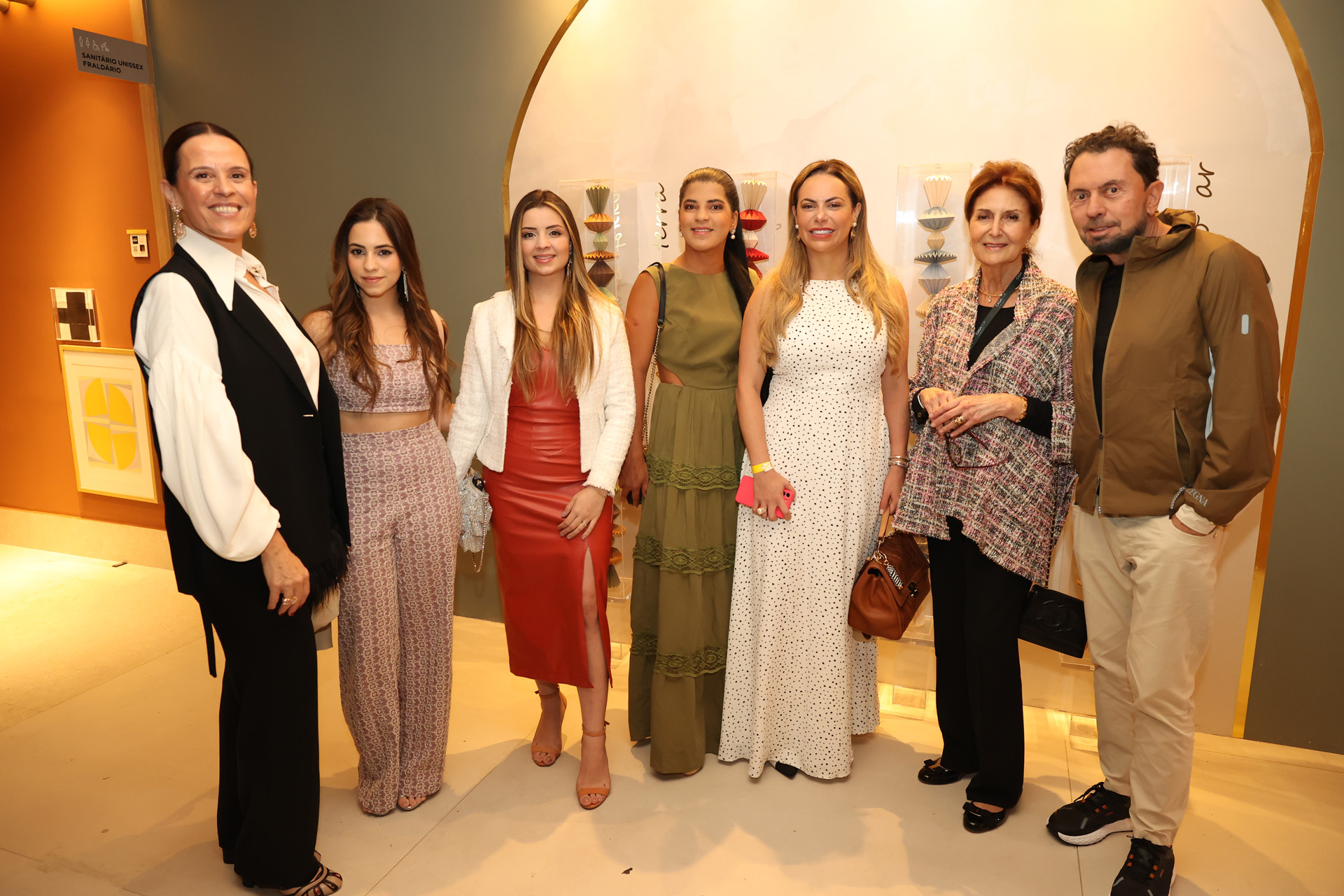 Daiane Lima, Isabele Zillig, Amanda Nunes, Regina Nunes, Cris Ferraz e João Armentano.