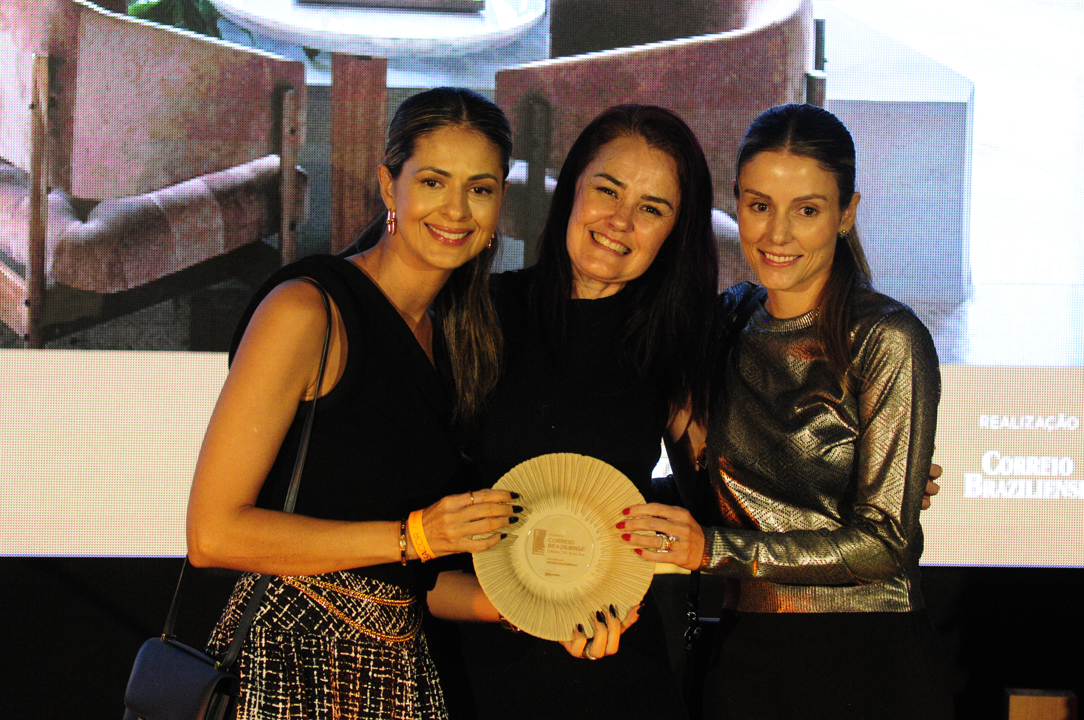 Juliana Velloso, Sueli Parente e Renata Vieira.